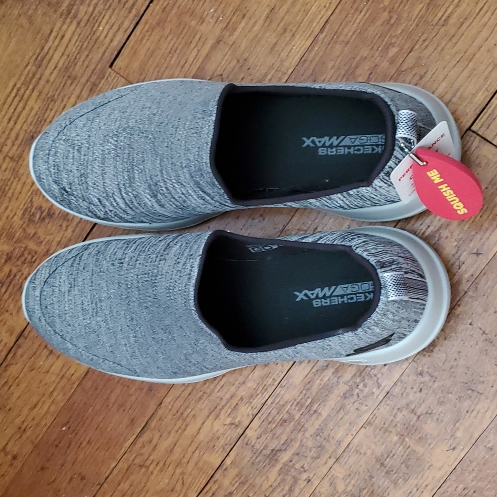 Sketchers Go Walks